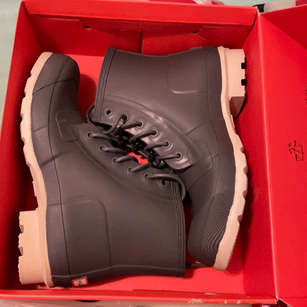 Men’s rain boots